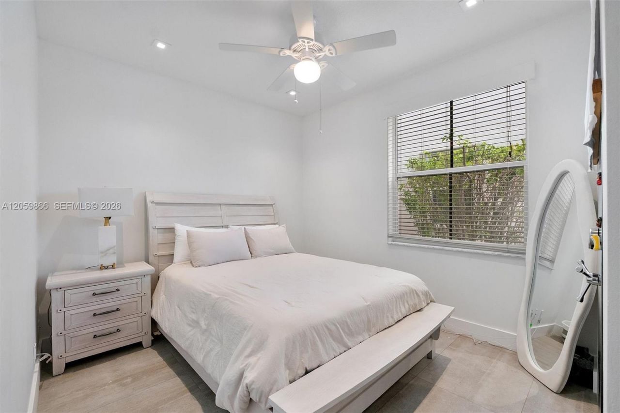 4389 Laurel Ridge Cir , Weston, FL 33331 Photo