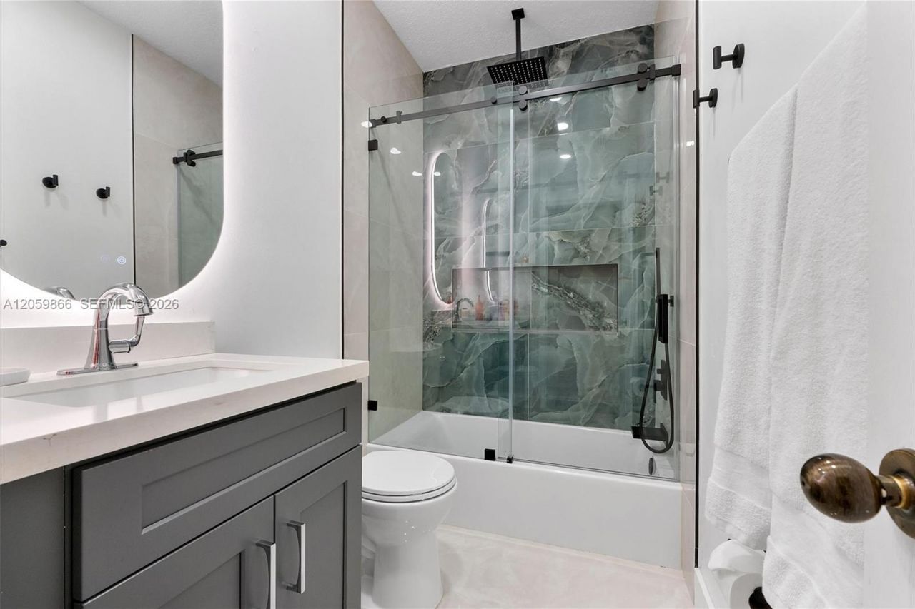 4389 Laurel Ridge Cir , Weston, FL 33331 Photo