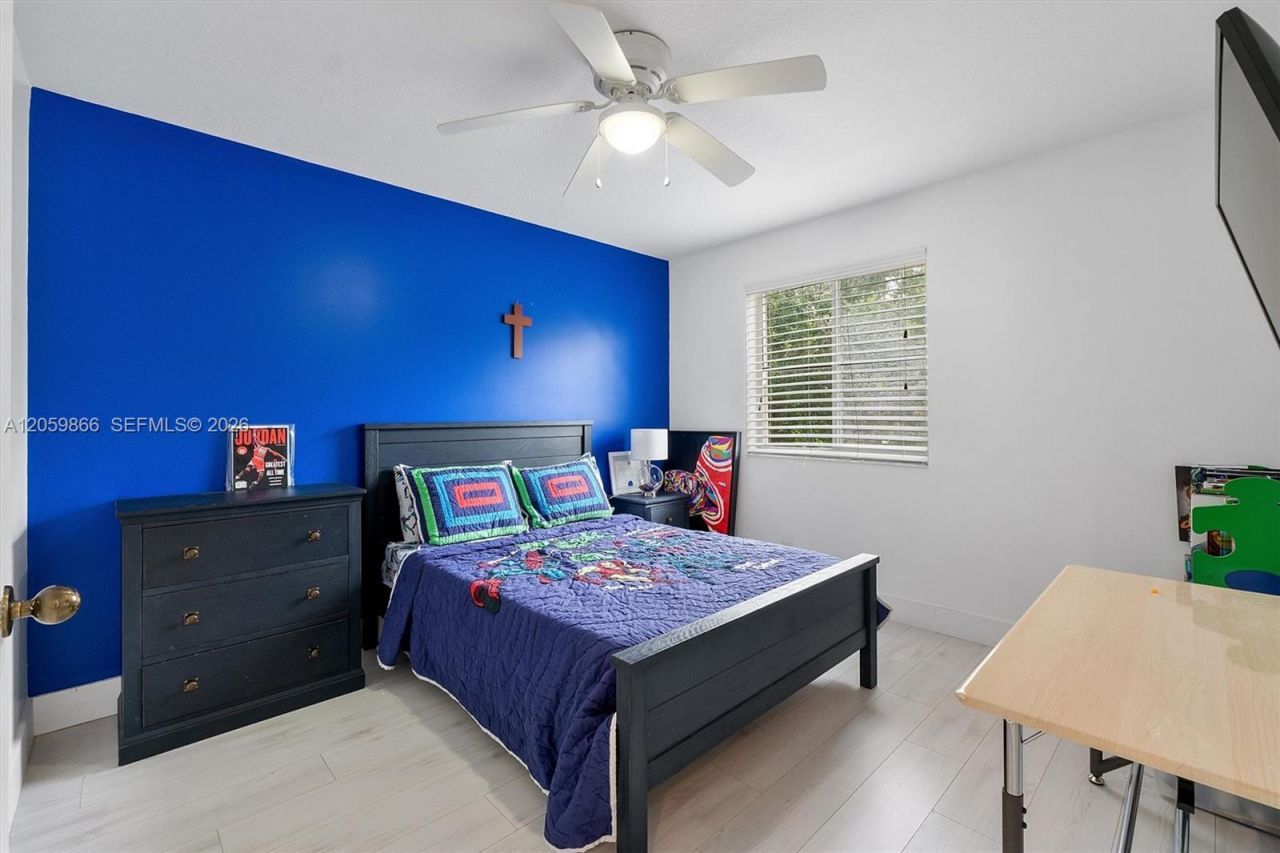 4389 Laurel Ridge Cir , Weston, FL 33331 Photo