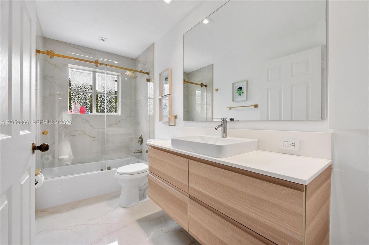 4389 Laurel Ridge Cir , Weston, FL 33331 Photo