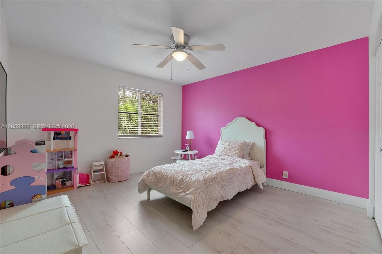 4389 Laurel Ridge Cir , Weston, FL 33331 Photo