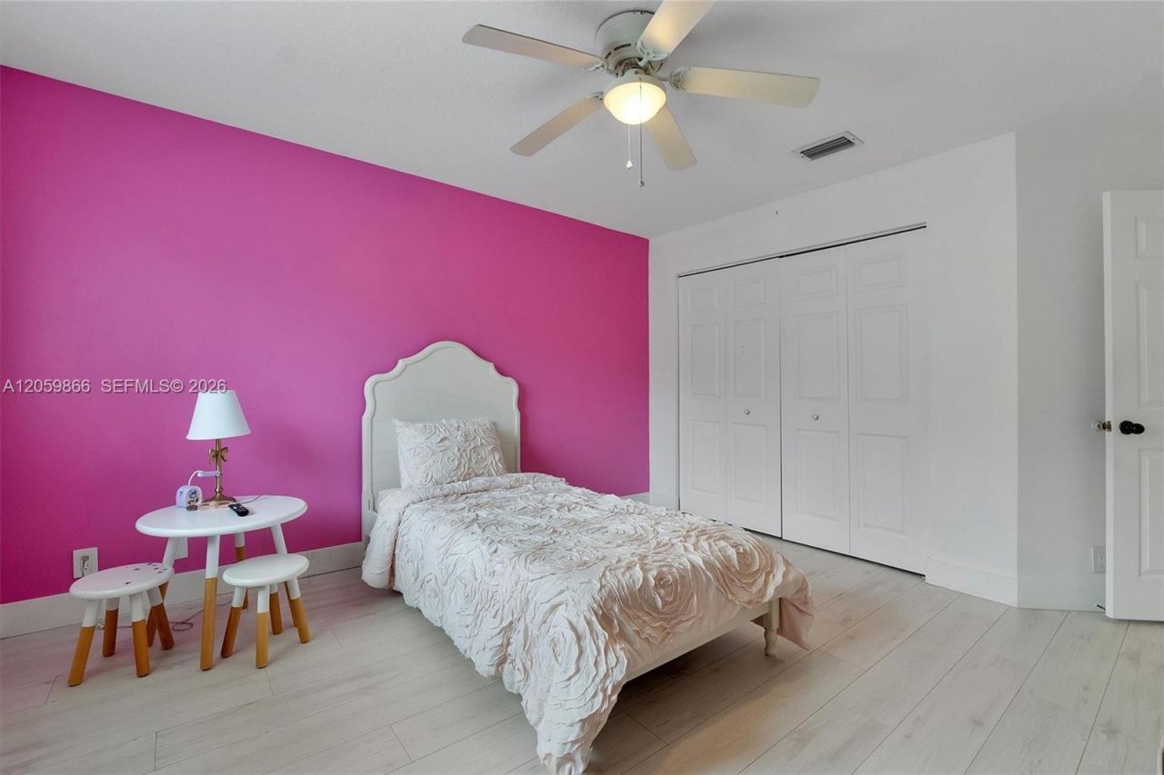4389 Laurel Ridge Cir , Weston, FL 33331 Photo
