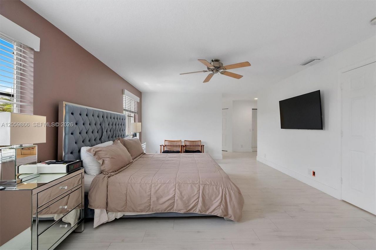 4389 Laurel Ridge Cir , Weston, FL 33331 Photo