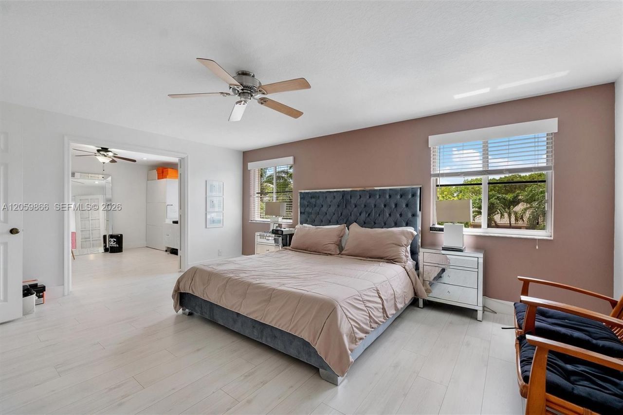 4389 Laurel Ridge Cir , Weston, FL 33331 Photo