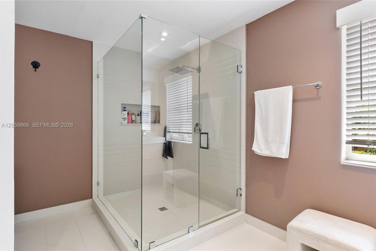 4389 Laurel Ridge Cir , Weston, FL 33331 Photo