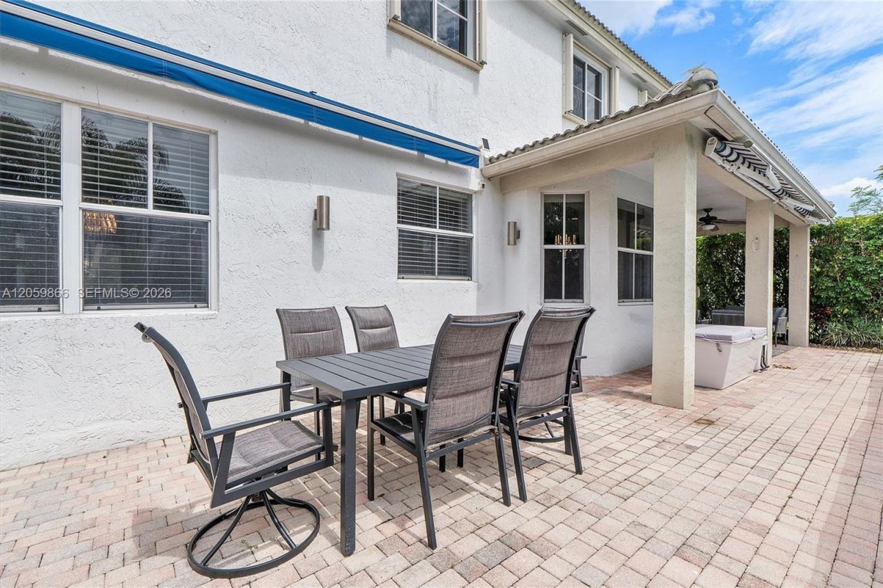 4389 Laurel Ridge Cir , Weston, FL 33331 Photo