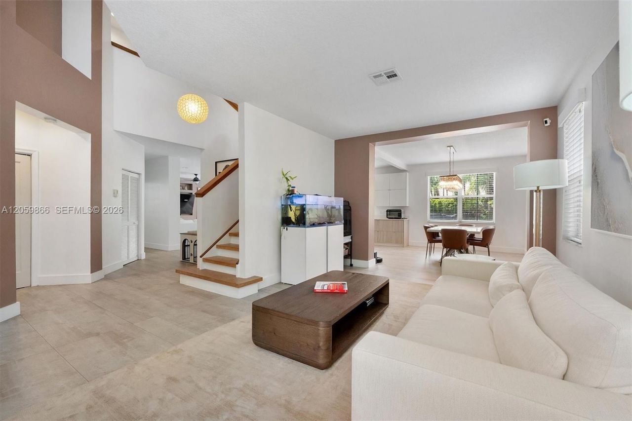 4389 Laurel Ridge Cir , Weston, FL 33331 Photo