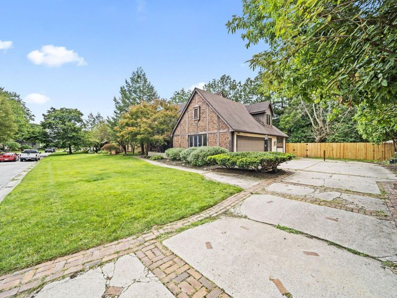 825 Bluffview Drive, Columbus, OH 43235 Photo 42