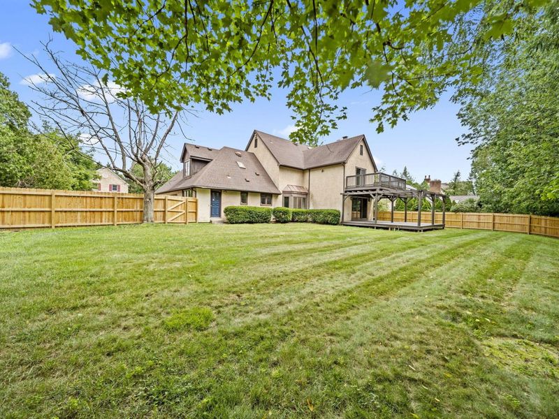 825 Bluffview Drive, Columbus, OH 43235 Photo 46