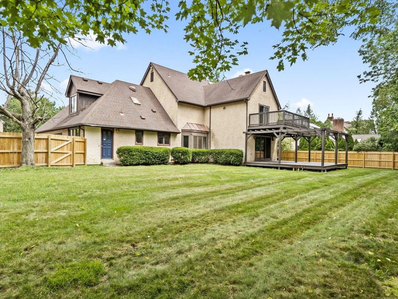 825 Bluffview Drive, Columbus, OH 43235 Photo 47