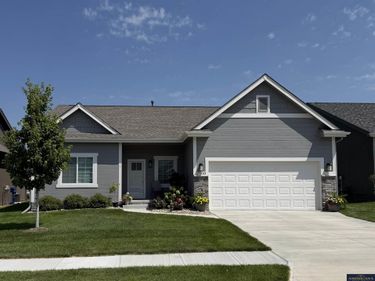 17010 Mary Street, Omaha, NE 68116