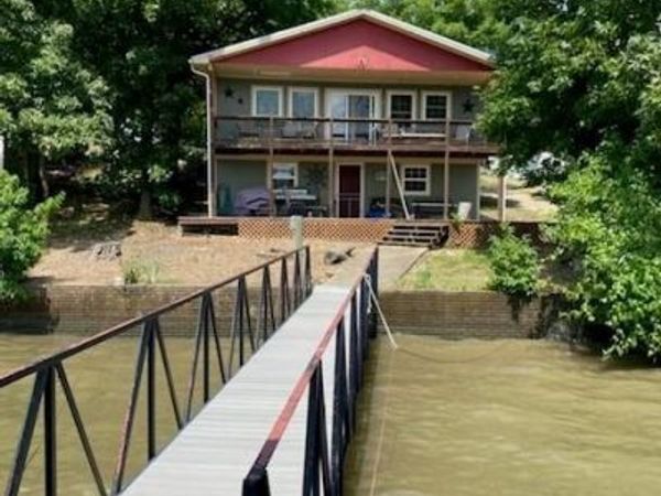 32064 Venture Road, Stover, MO 65078