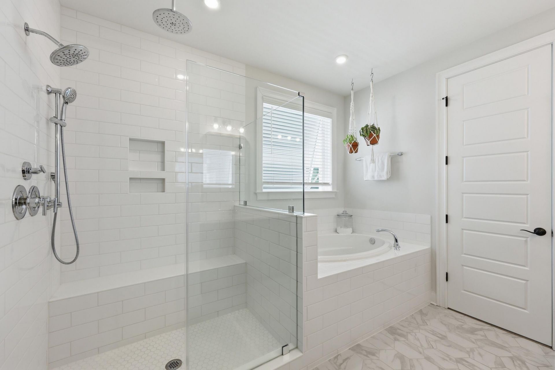 1580 Farmers Way Photo 17