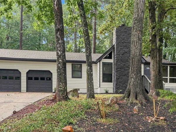 4380 Cary Drive SW, Snellville, GA 30039