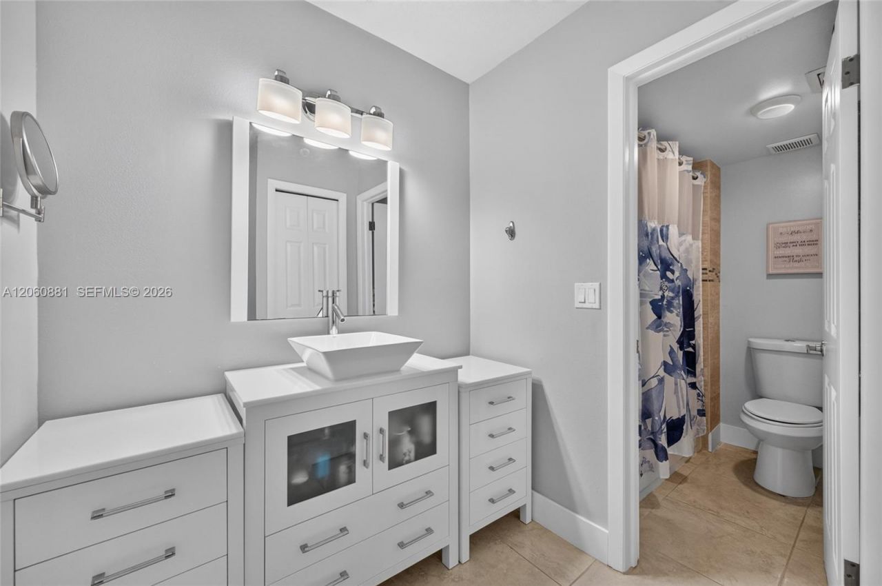 205 Lakeview Dr , Unit 103, Weston, FL 33326 Photo