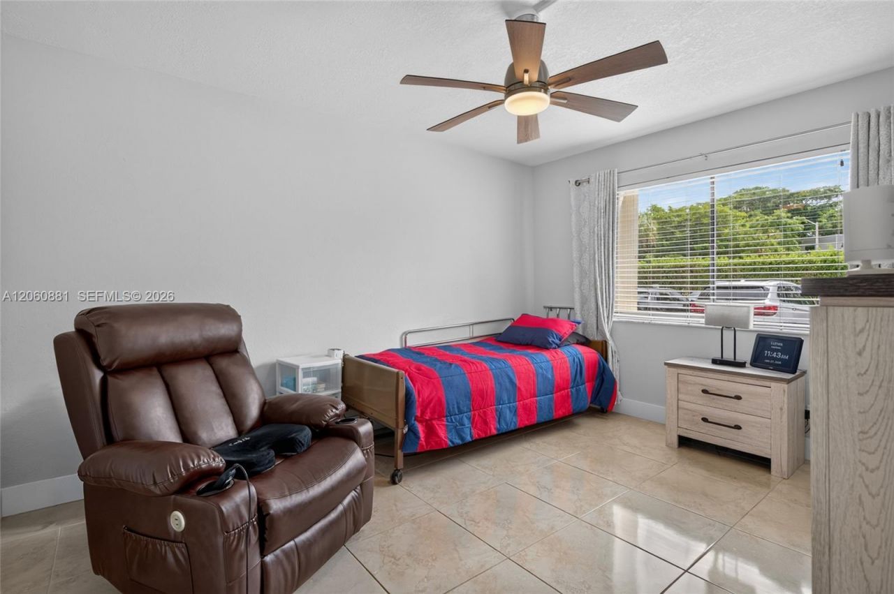 205 Lakeview Dr , Unit 103, Weston, FL 33326 Photo