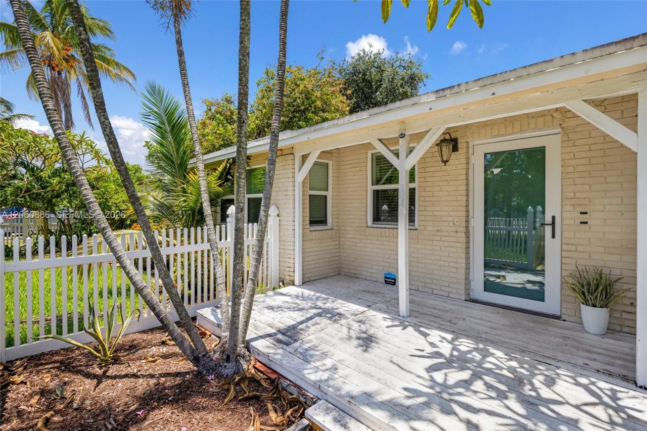 1837 NE 48th Ct , Pompano Beach, FL 33064 Photo