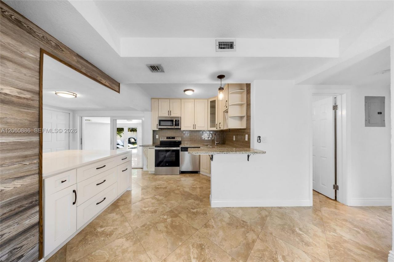 1837 NE 48th Ct , Pompano Beach, FL 33064 Photo