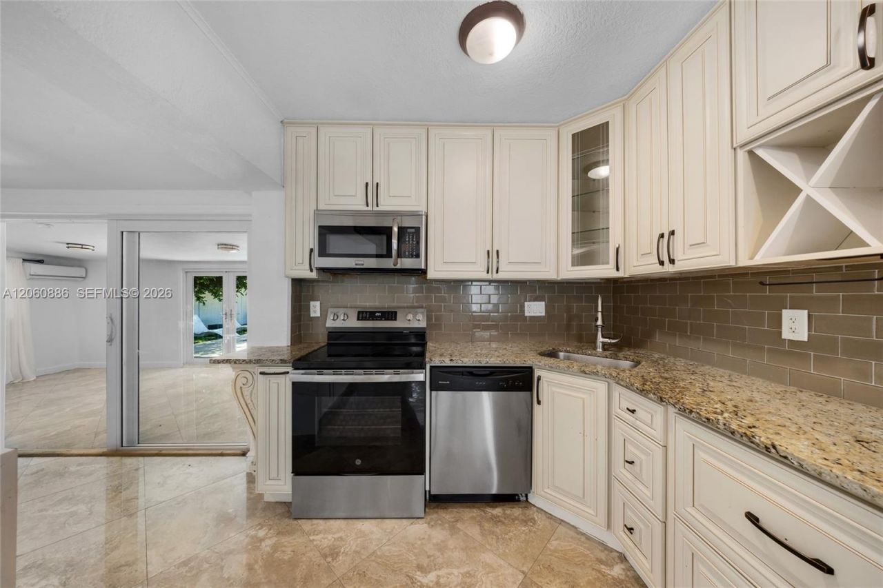 1837 NE 48th Ct , Pompano Beach, FL 33064 Photo