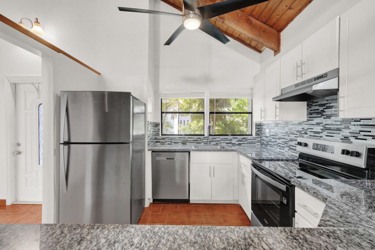 100 Sparrow Drive, Unit 13, Royal Palm Beach, FL 33411 Photo