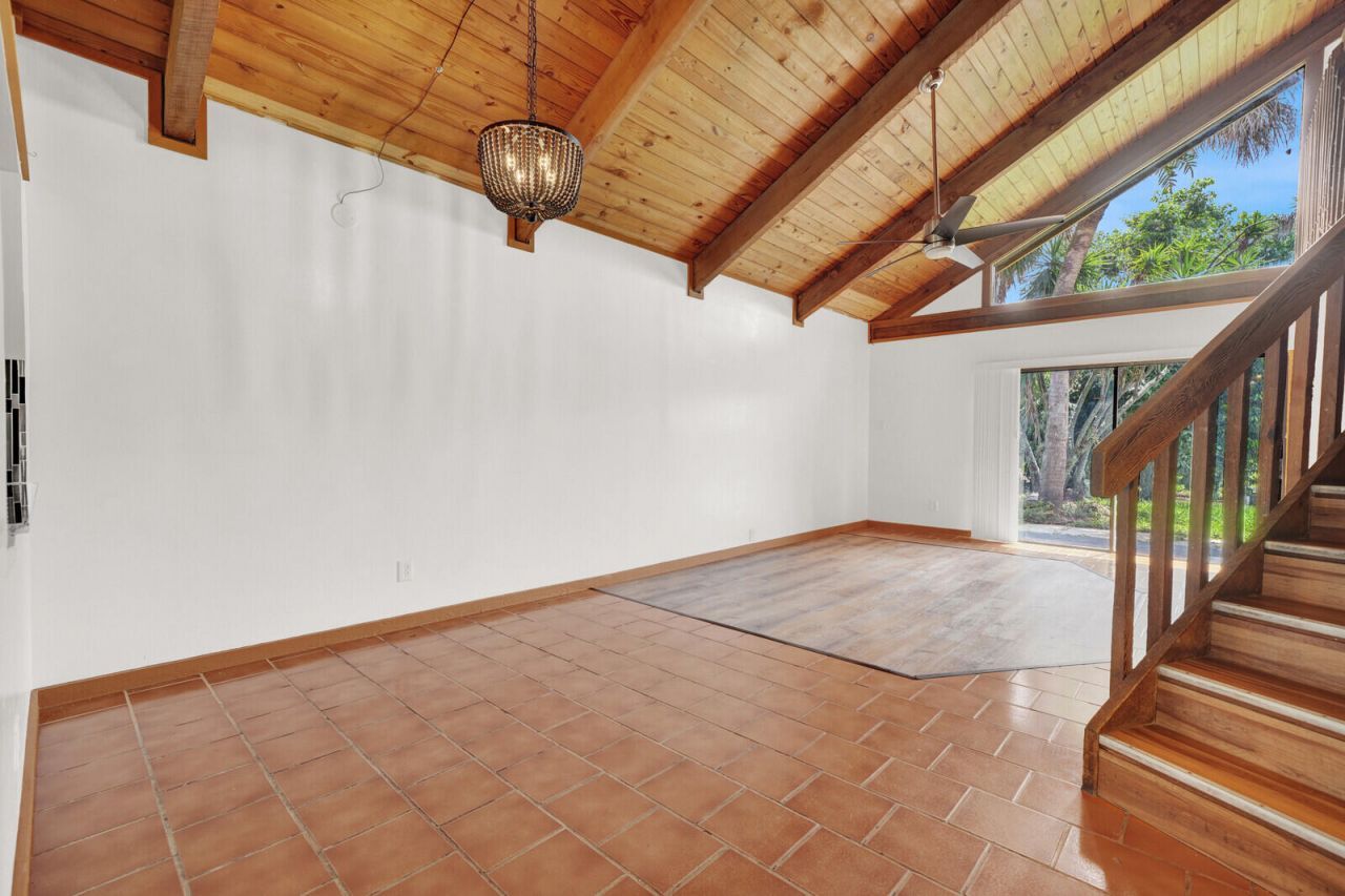 100 Sparrow Drive, Unit 13, Royal Palm Beach, FL 33411 Photo