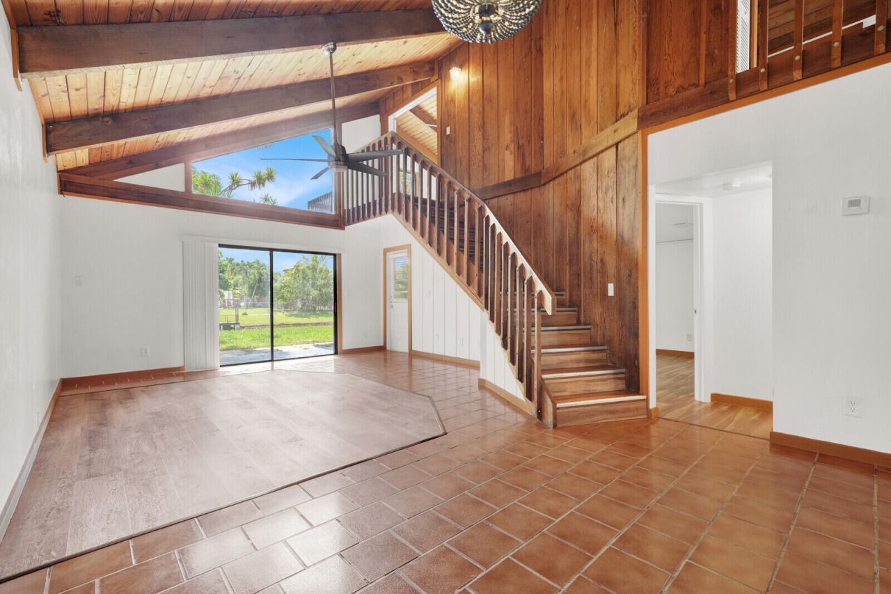 100 Sparrow Drive, Unit 13, Royal Palm Beach, FL 33411 Photo