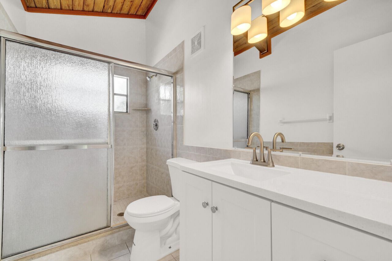100 Sparrow Drive, Unit 13, Royal Palm Beach, FL 33411 Photo