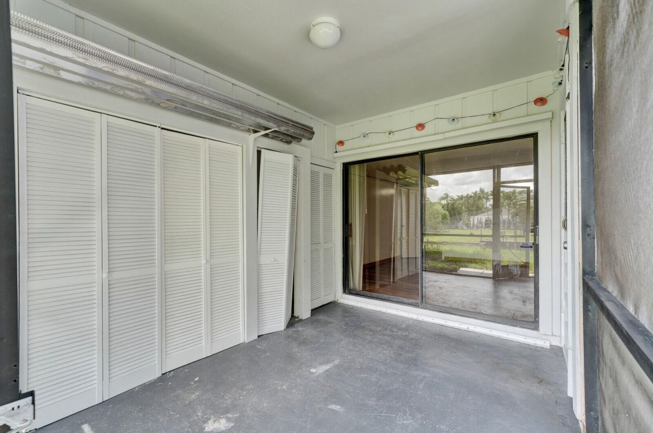 100 Sparrow Drive, Unit 13, Royal Palm Beach, FL 33411 Photo