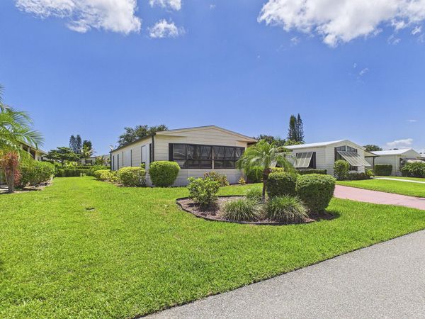 7831 SE Shenandoah Drive, Hobe Sound, FL 33455