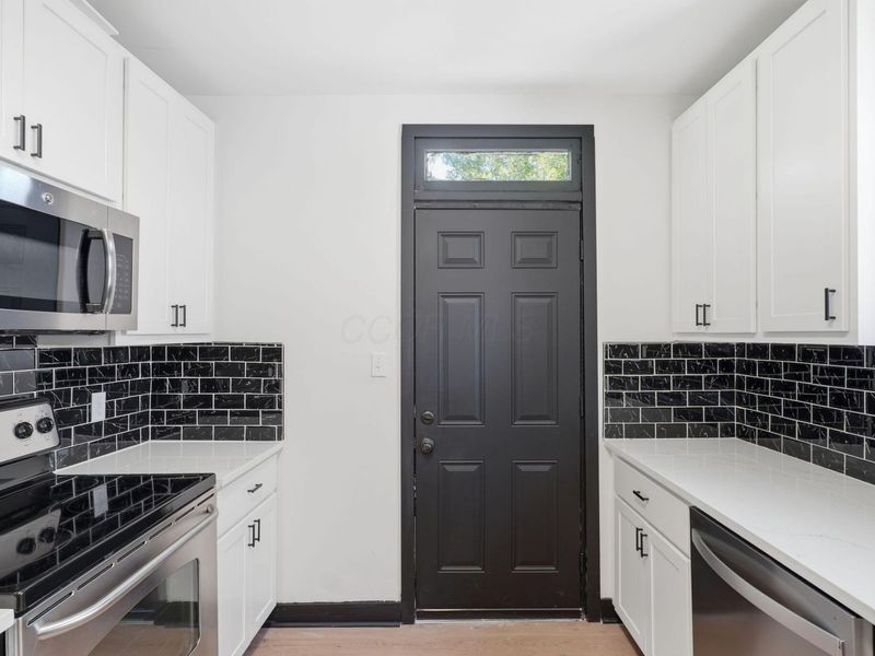 107 N Powell Avenue, Columbus, OH 43204 Photo 5