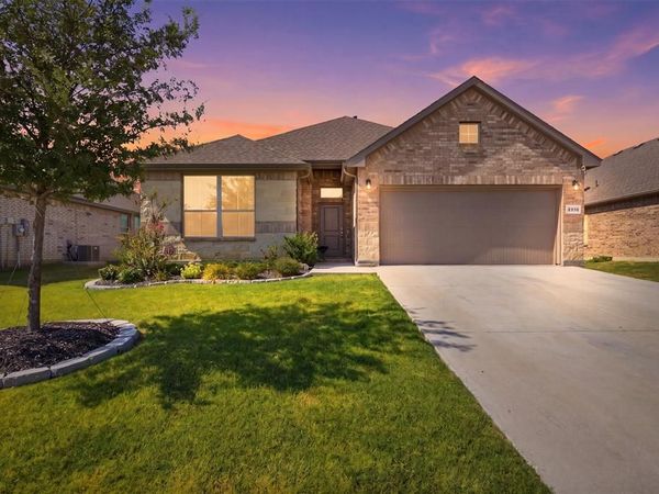 5213 Crystal Lake Avenue, Krum, TX 76249