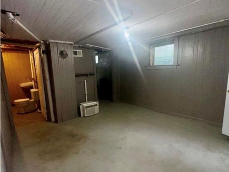 556 W Myrtle Avenue, Youngstown, OH 44511 Photo 13