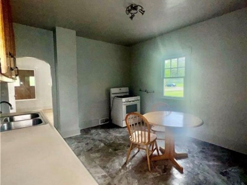 556 W Myrtle Avenue, Youngstown, OH 44511 Photo 7