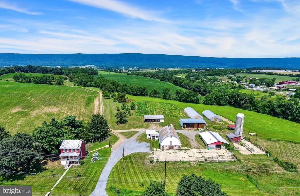 239 NEWBURG ROAD, NEWBURG, PA 17240