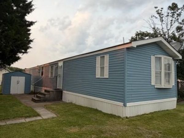 100 LARIAT ROAD , MIDDLE RIVER, MD 21220