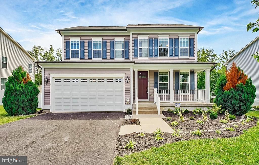 124 Regents , Stafford, VA 22554 Main Photo