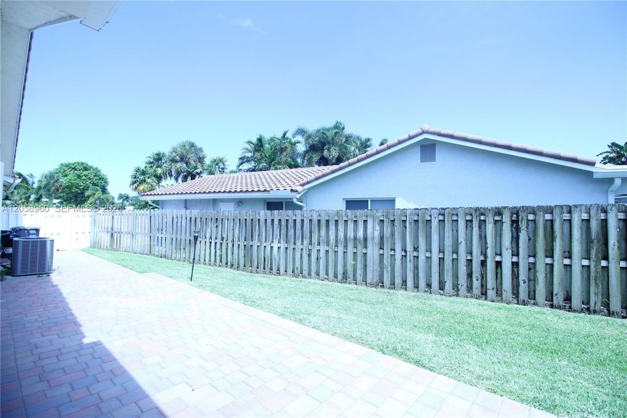 6486 Woodbury Rd , Boca Raton, FL 33433 Photo