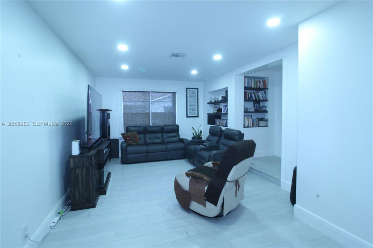 6486 Woodbury Rd , Boca Raton, FL 33433 Photo