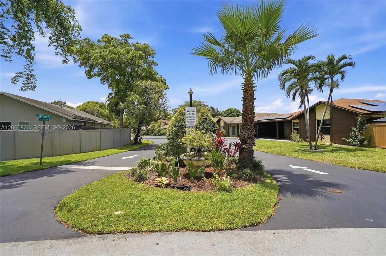7196 SW 22nd Pl, Unit 7196, Davie, FL 33317 Photo
