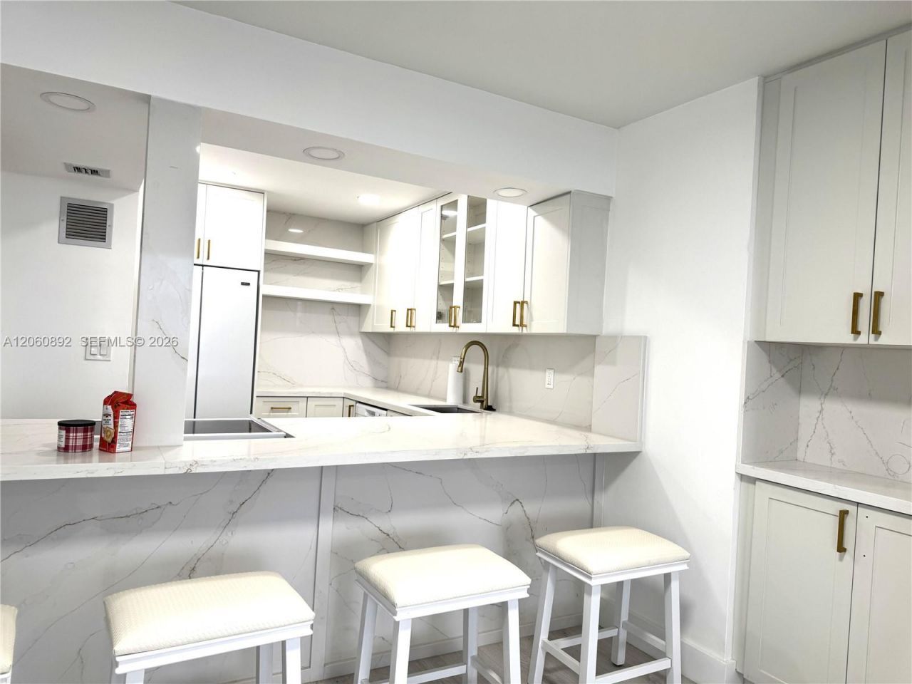3140 S Ocean Dr, Unit 2403, Hallandale Beach, FL 33009 Photo