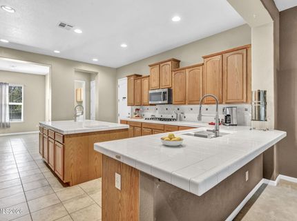 7098 Voyage Drive, Sparks, NV 89436 Photo