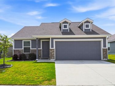 9609 Lightfoot Road, Fort Worth, TX 76179