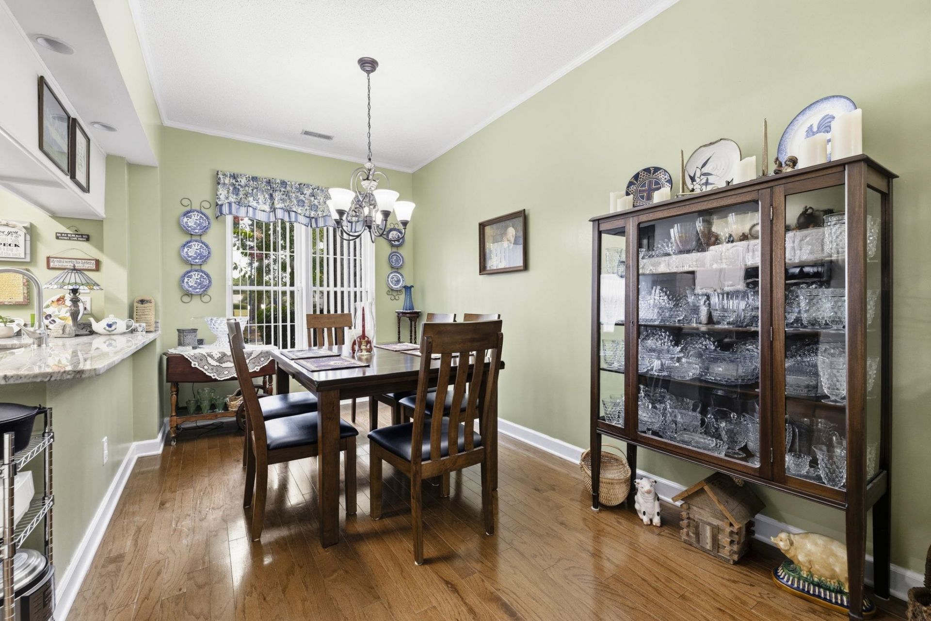 400 Willow Green Dr.  Photo 13