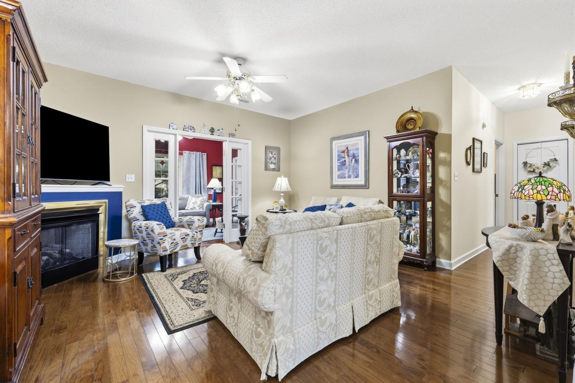 400 Willow Green Dr.  Photo 4