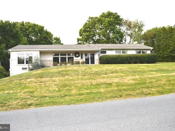 1406 REGENCY CIRCLE , HARRISBURG, PA 17110