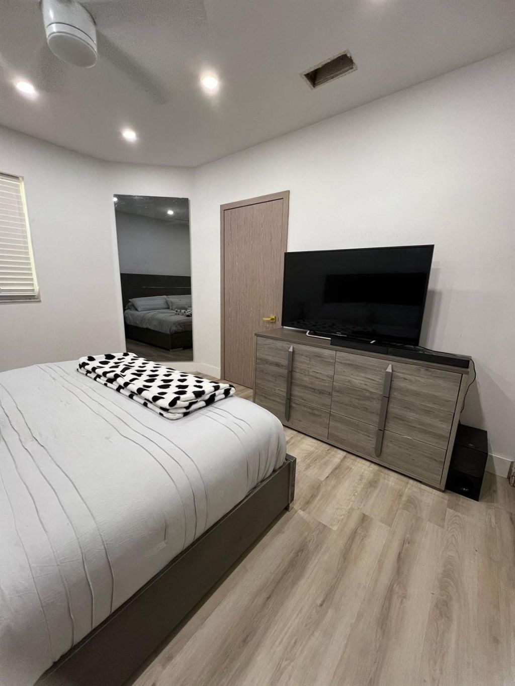 2331 NW 96th Terrace, Unit 17H, Pembroke Pines, FL 33024 Photo