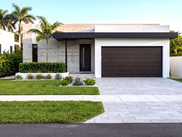 1235 NW 2ND Avenue, Fort Lauderdale, FL 33311