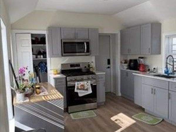 30 Chesnut St, Unit 2, Framingham, MA 01701