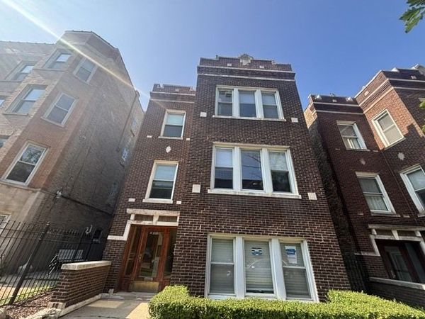 2316 W Huron Street, Unit 1, Chicago, IL 60612