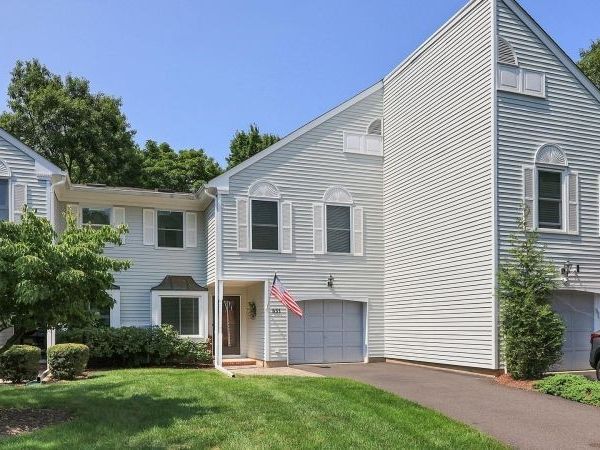 851 Princeton Ct, Branchburg, NJ 08853
